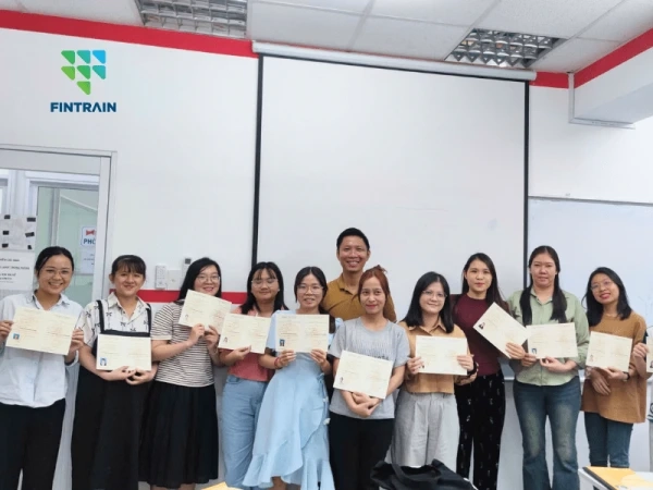 Hoạt động Fintrain