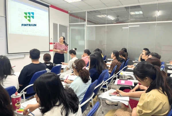 Học viên khóa học tại Fintrain