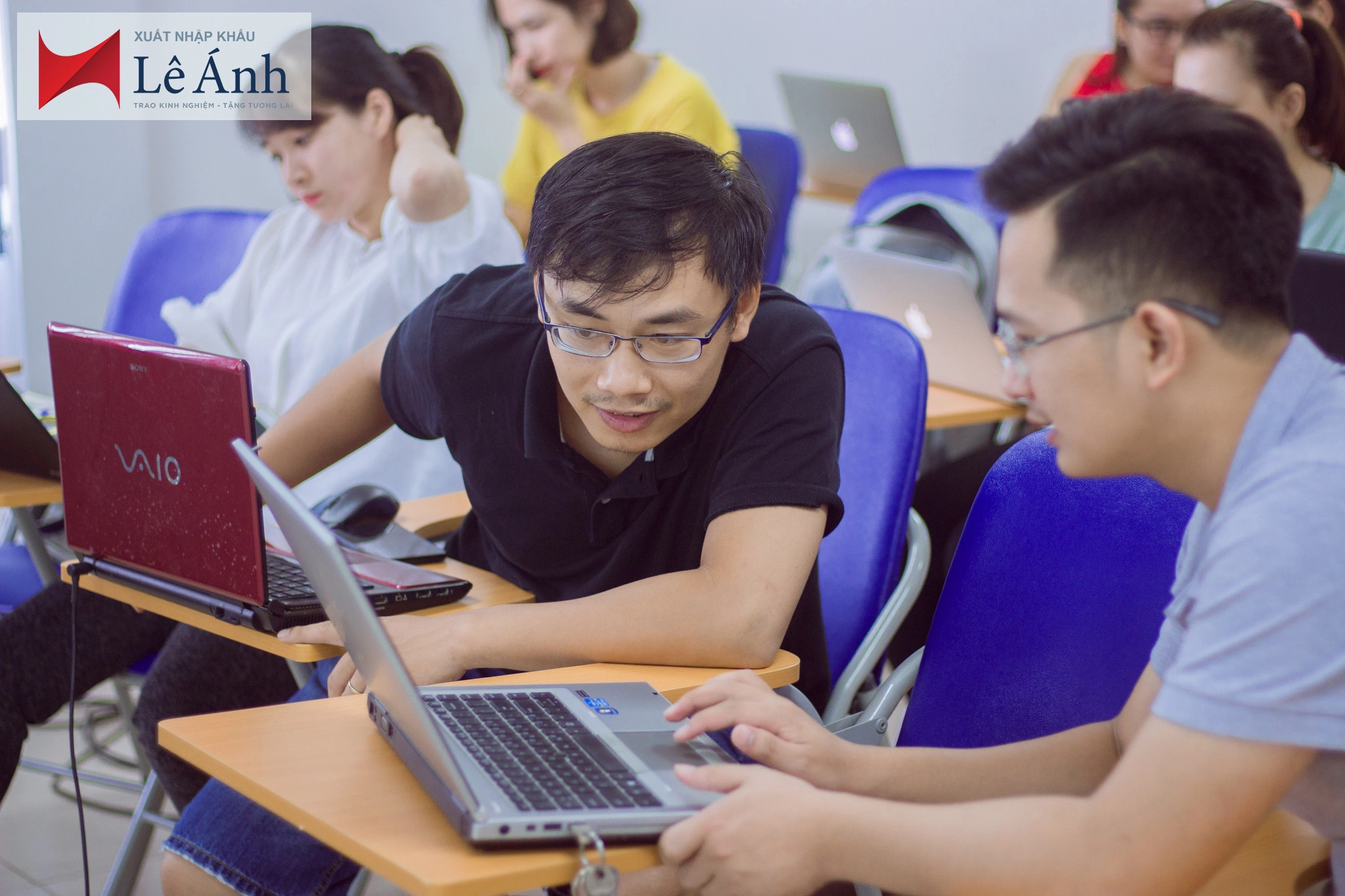 khoa-hoc-xuat-nhap-khau-thuc-te-copy